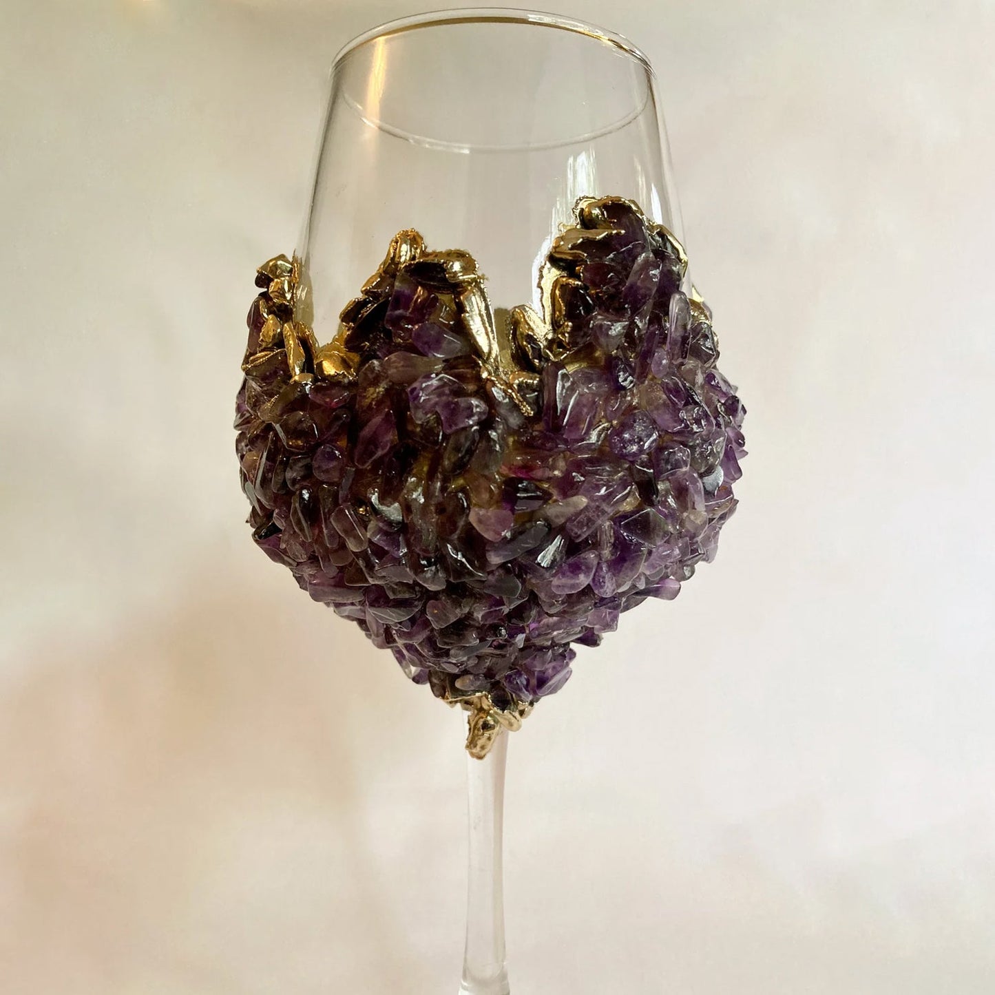 Set of 2 Crystal Wine Glasses with Gold Plated Purple Amethyst Agate